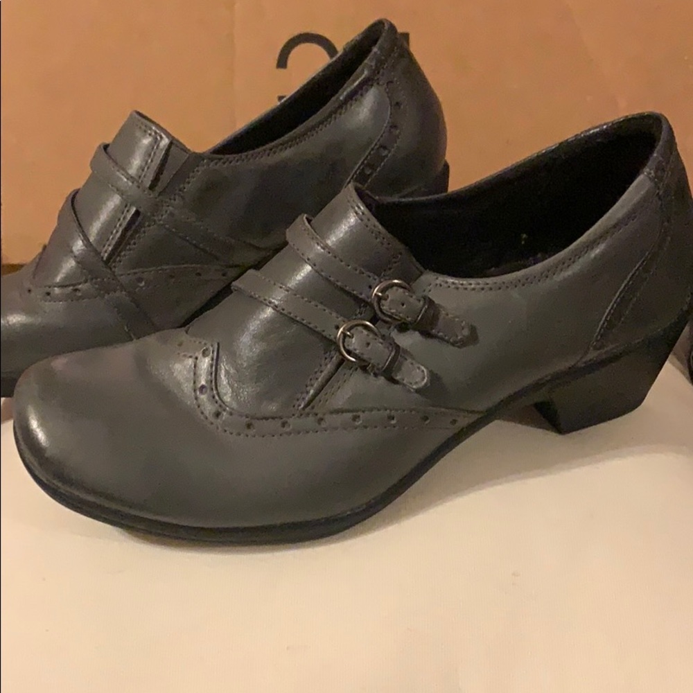 Earth Origins Oxford shoes